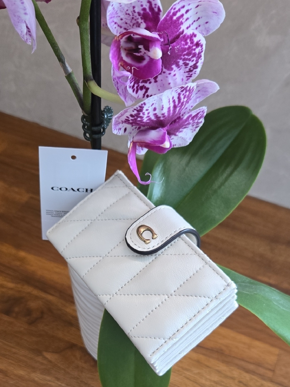 NWT Coach Essential Multi Card Holder Wallet Pillow Quilting Chalk Leather CAO12
